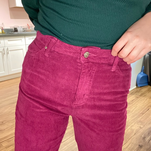 Berry Colored UO corduroy Mom Hi Rise Pants size 26 - Picture 2 of 4